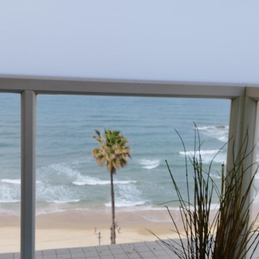 Ten Steps To The Sea 4Br And Balcony Bat Yam Exterior foto